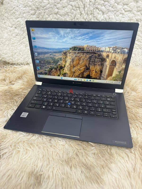 Toshiba i7-10th Touchscreen 16gb ram 5