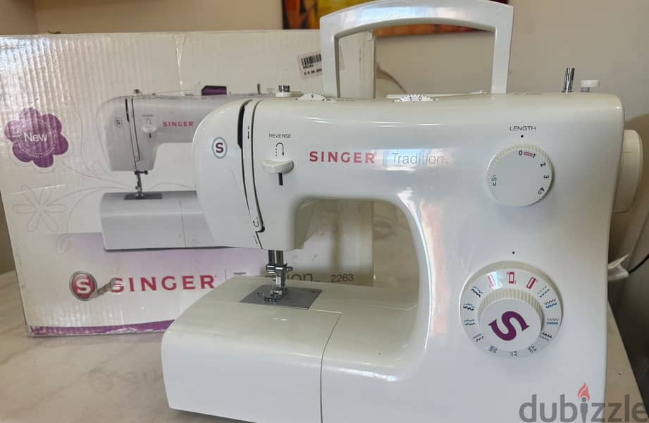 Singer Sewing Machine 0