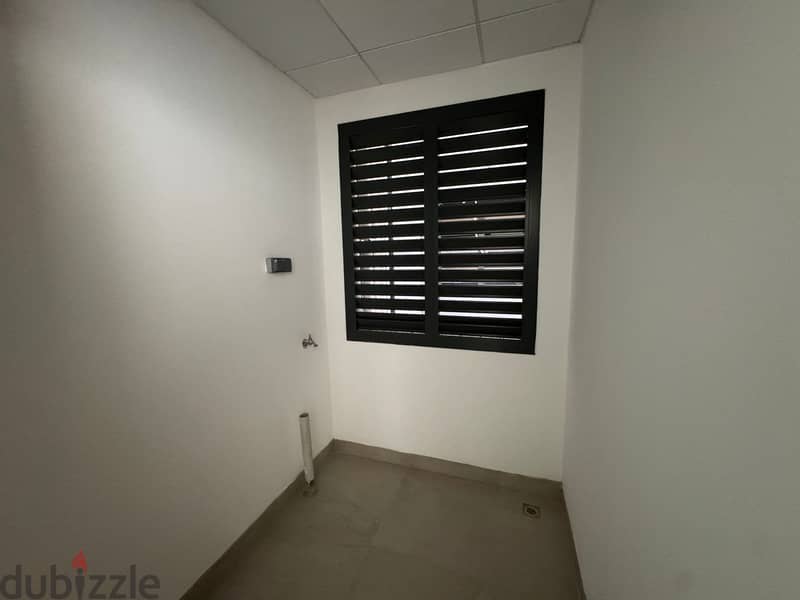 1 BR Elegant Apartment in The Pearl, Muscat Hills (1 Month Free) 4