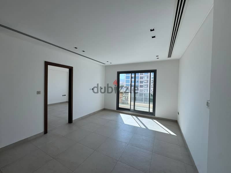 1 BR Elegant Apartment in The Pearl, Muscat Hills (1 Month Free) 5