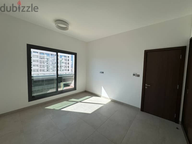 1 BR Elegant Apartment in The Pearl, Muscat Hills (1 Month Free) 6