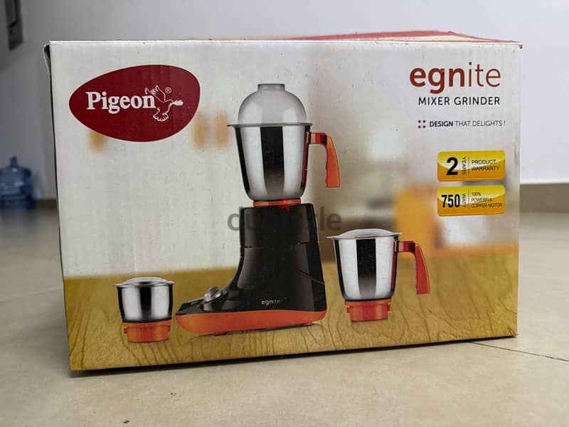 Pigeon Mixer Grinder 750 watt 1