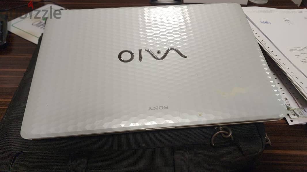 Sony Vaio White marble casing laptop 0