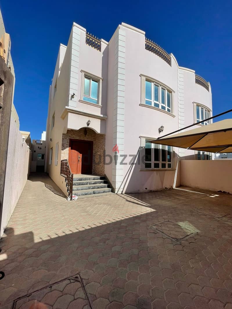 AL KHOUDH 7 VILLA FOR RENT 4BHK 0