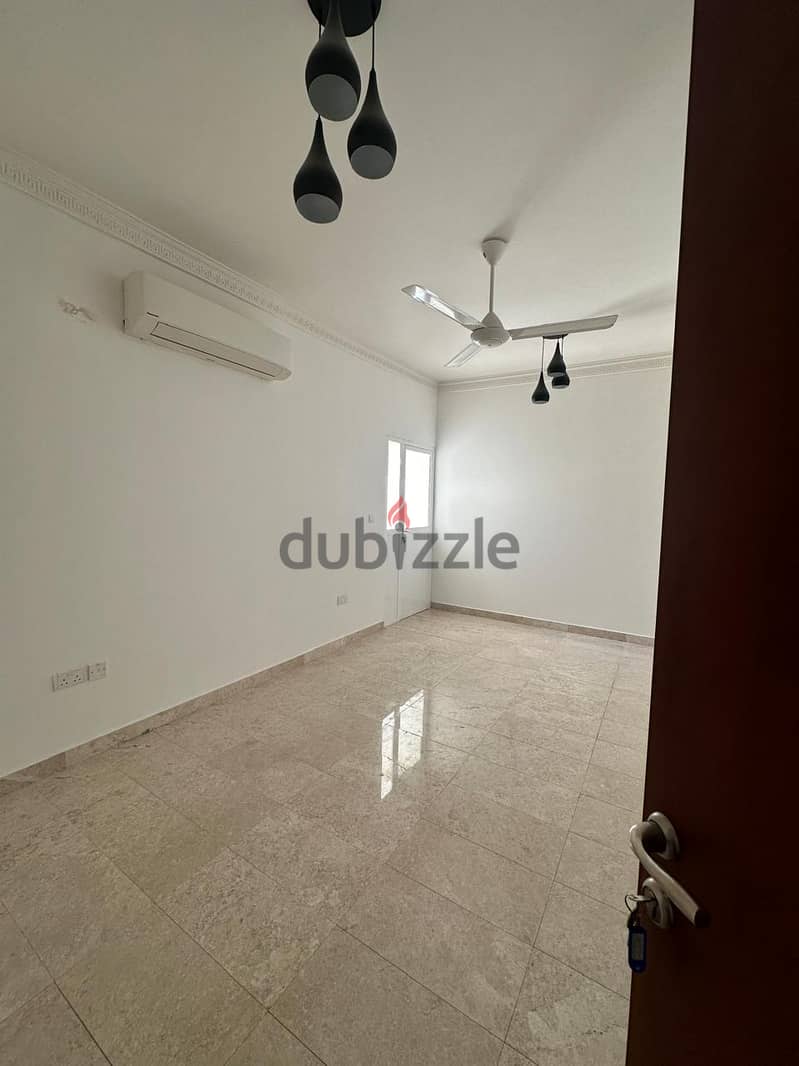 Luxurious Apartment for Rent in the Heart of Qurum – Muscat 4