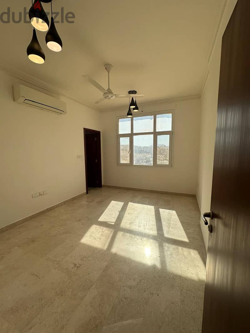 Luxurious Apartment for Rent in the Heart of Qurum – Muscat 8