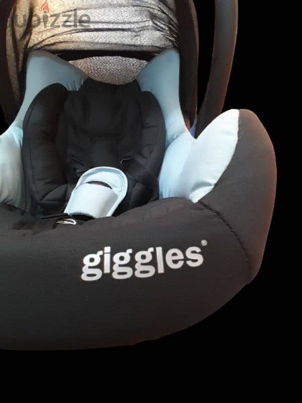 مقعد سيارة للاطفال من Giggles 4