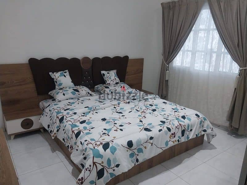 Alkhuwer 1bhk fully furnished including bill بالخوير غرفه وصاله مفروش 1