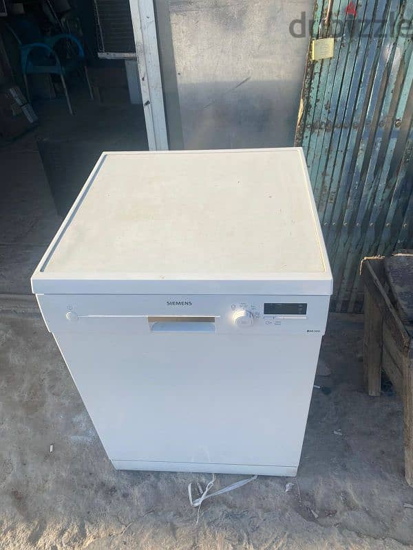 dishwasher very good condition 2