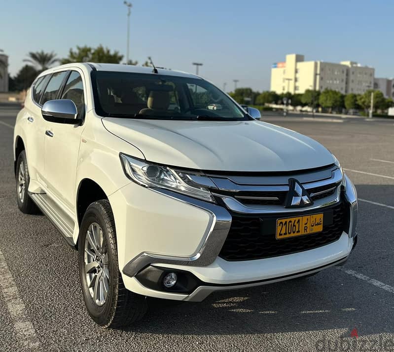 ORGINAL PAINT 100% Mitsubishi Montero 2019 Sport Full Option 0