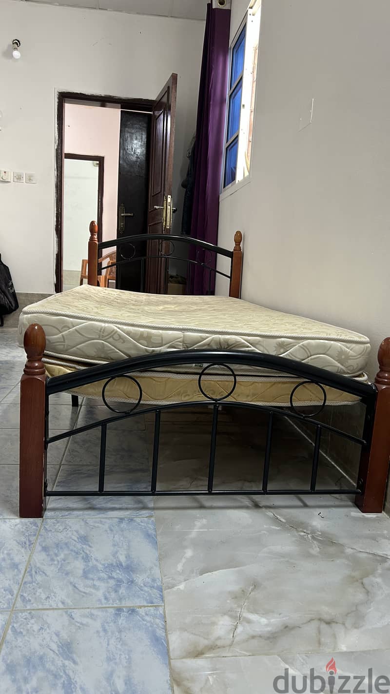 High quality Iron stand, 2 bed with mattress, sofa,gas cylinder 8