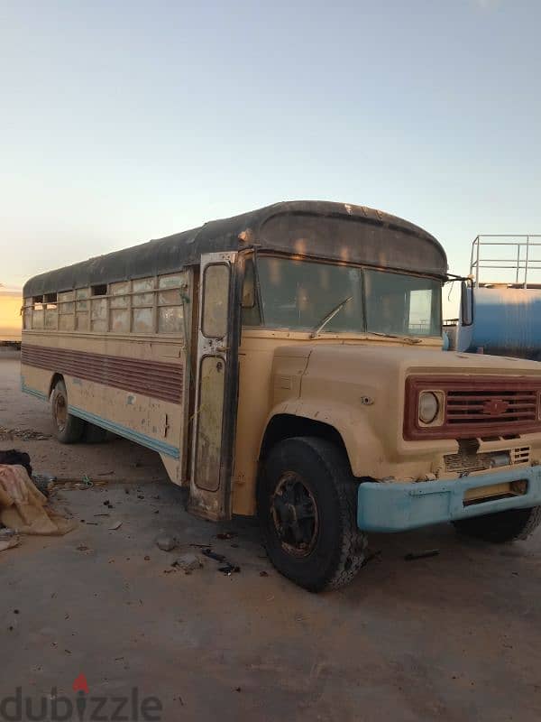 Bus of chevrolet 4