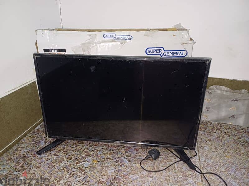 super general 32" Lcd for sale with free wall mount 0