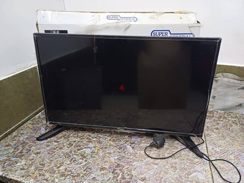 super general 32" Lcd for sale with free wall mount 1