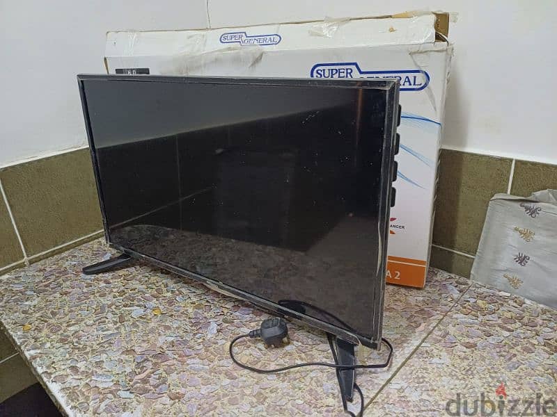 super general 32" Lcd for sale with free wall mount 2