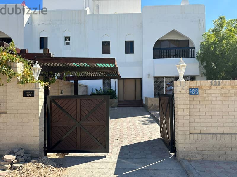 للإيجار فيلا راقية في القرم PDO For Rent: Luxury Villa in Al Qurum 16