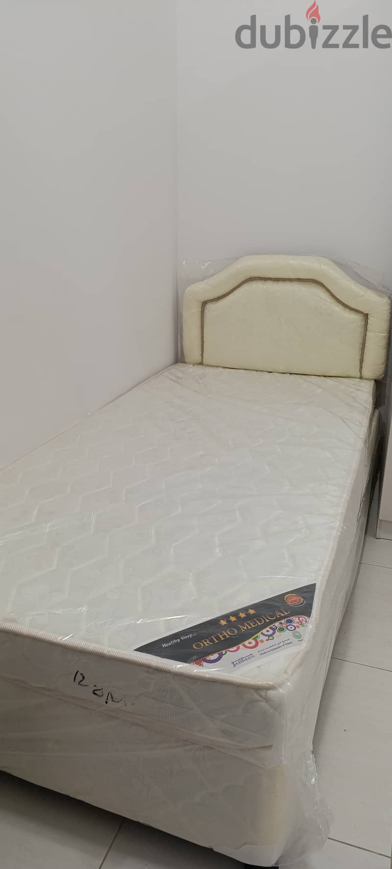 Bed with mattress 1