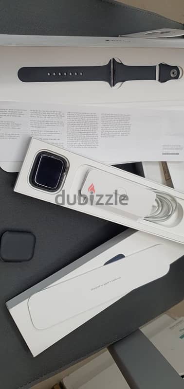 apple watch series 8 like new 0