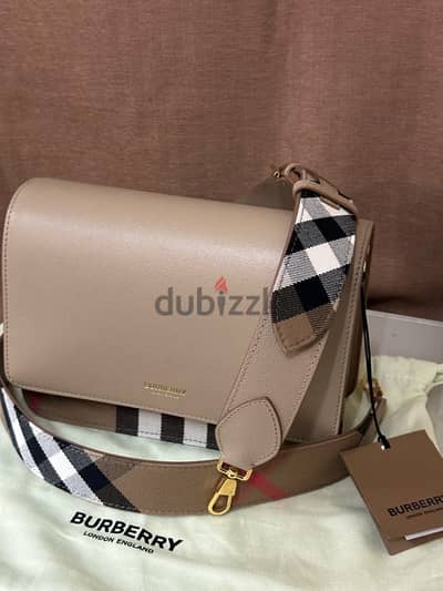 New Never used Burberry Handbag