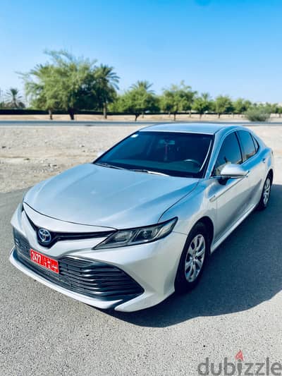 camry hybrid 2020 (10 omr for monthly rent)