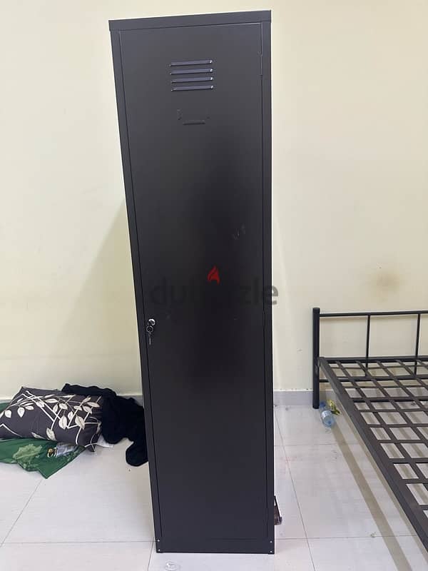 single door steel cupboard for sale (25 pcs available) 0