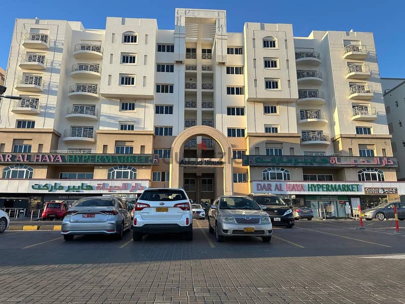 2 BR Large Penthouse in Al Khuwair– Nearby Amenities 0