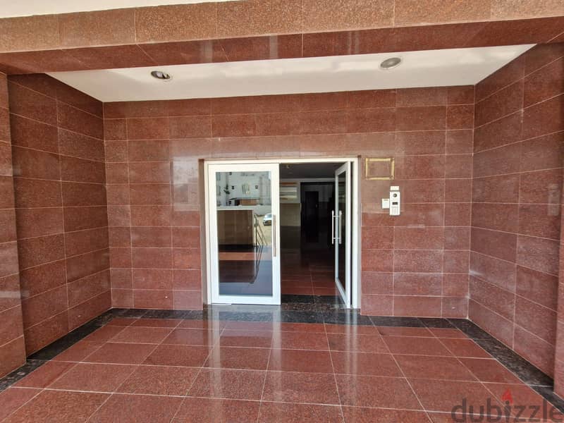 2 BR Amazing Apartment in Ghubra – Amenities Nearby 2