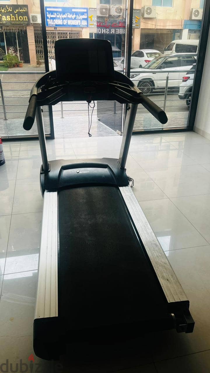 Commercial Spirit fitness treadmill CT850 1