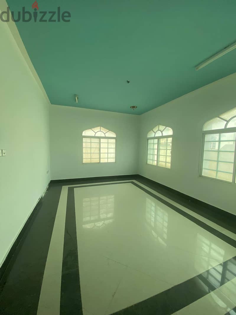 "SR-AB-703  Spacious  Villa for Rent in mawaleh south 1