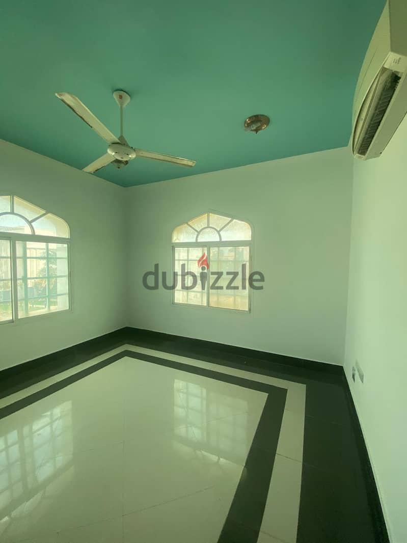 "SR-AB-703  Spacious  Villa for Rent in mawaleh south 4