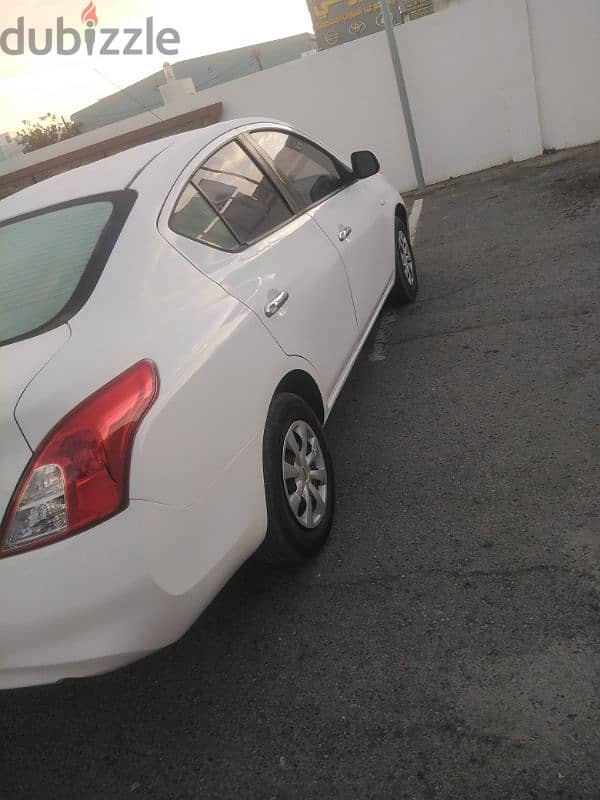 Nissan Sunny 2012 0