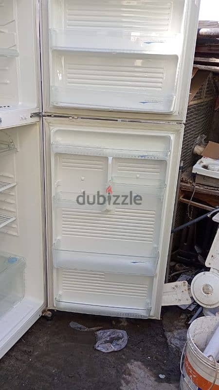 good condition fridge for sale l 3