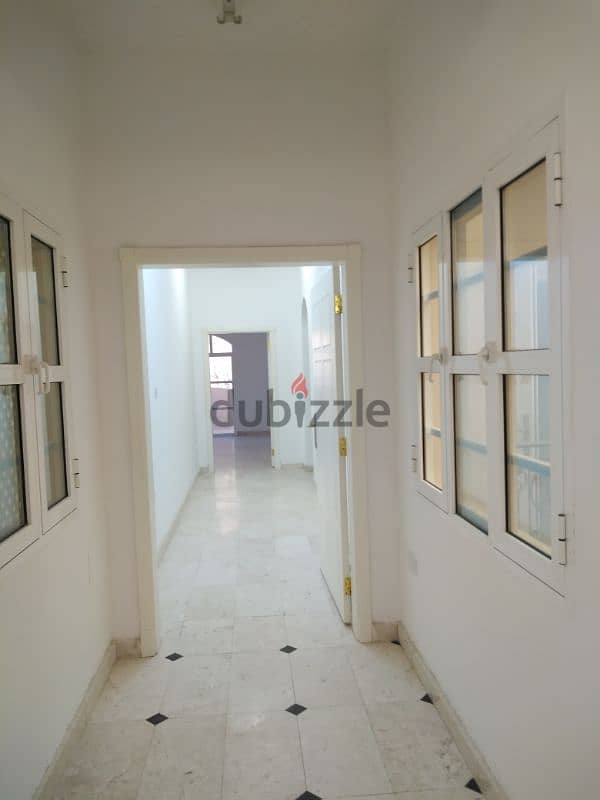 3bhk Ruwi Mumtaz Area rent 350we/=with spilt ac 10