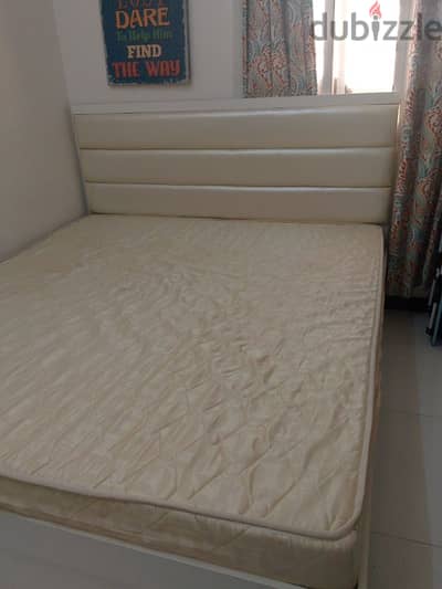 king size bed with mattress