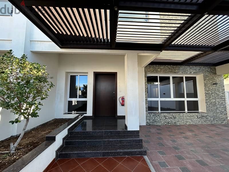 5BHK villa in Madinat Illam 1