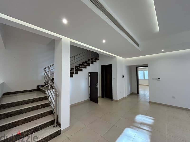 5BHK villa in Madinat Illam 19