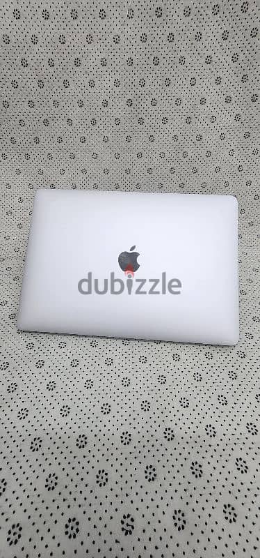 MacBook 2020 i7 16gb Touch id 3