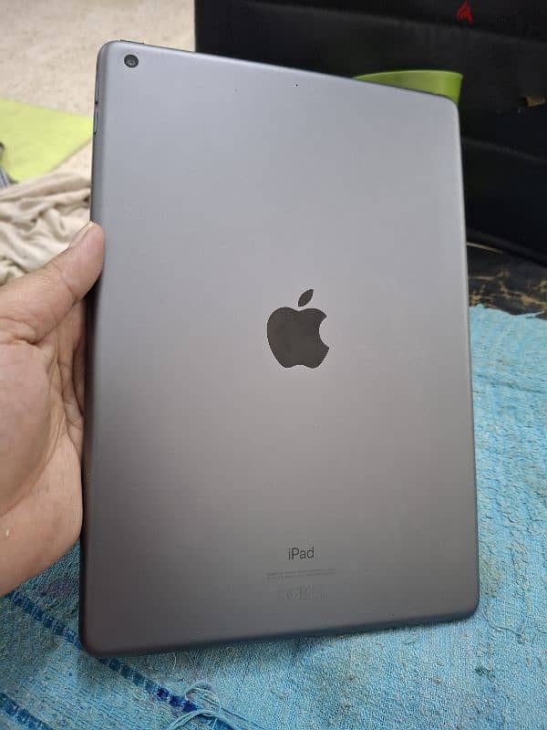 iPad 8th generation 2 pieces available 1