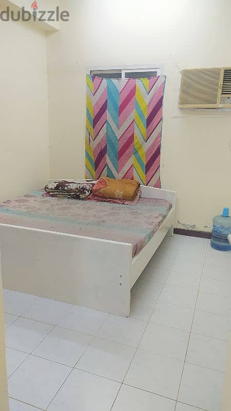 Room for rent with bathroom and common kitchen for 2 months only 2