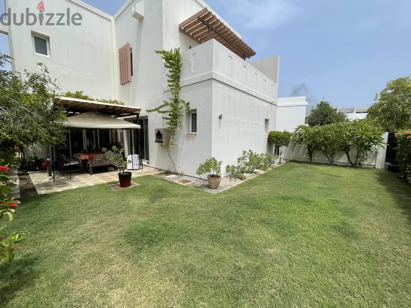 4 Bedroom Villa for Sale in Al Mouj Muscat 0