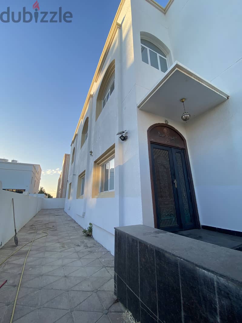 1me40-Nice 4BHK Villa For Rent in Azaiba 1