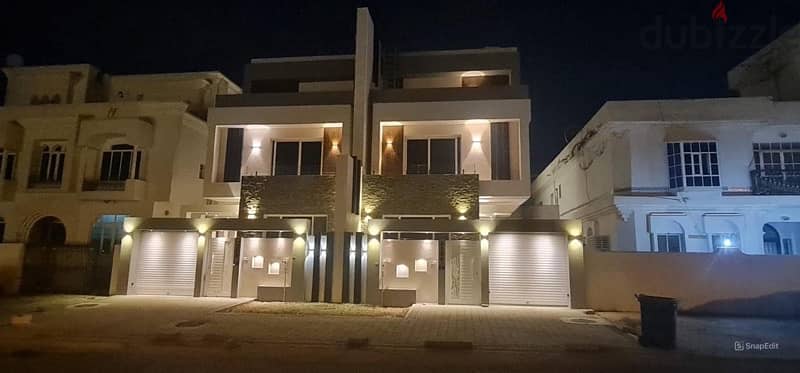 Beautiful Twin villa for sale in Athiba توين فيلا للبيع في العذيبه 0