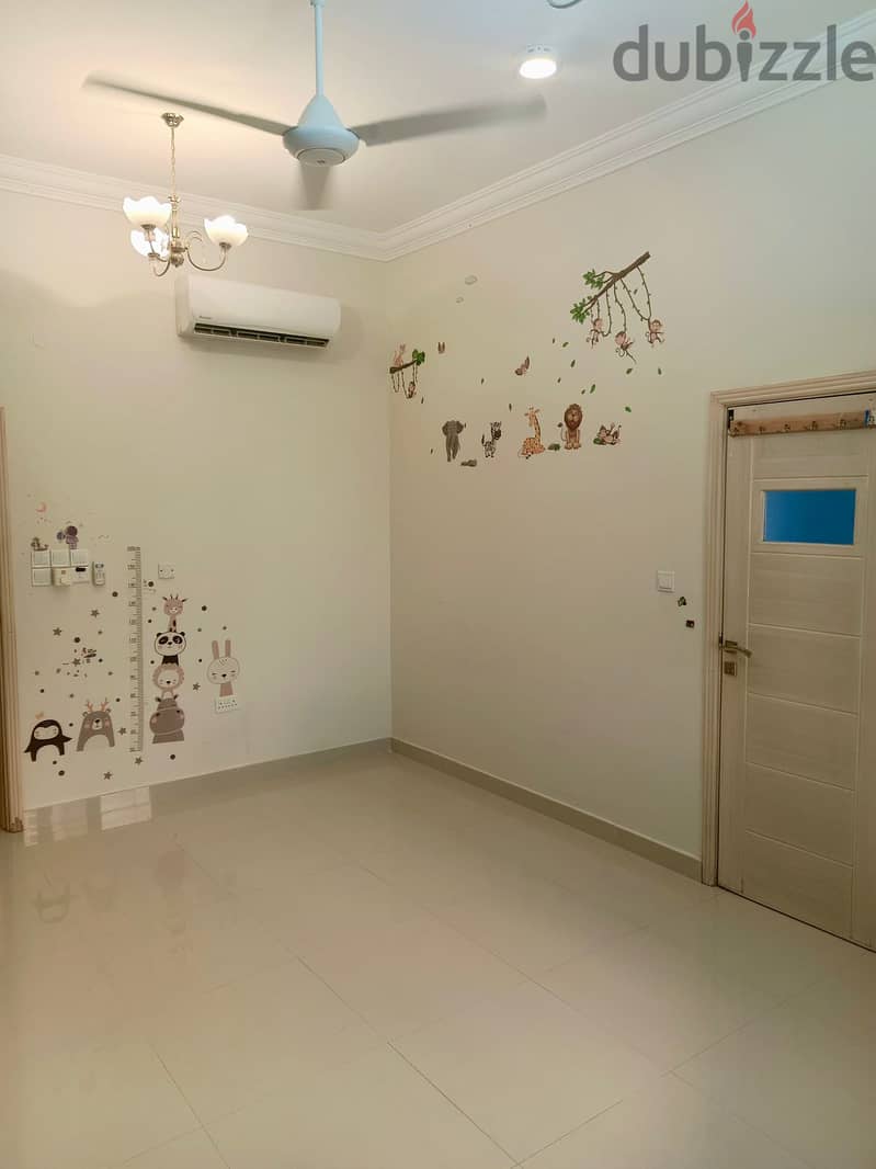 "SR-GH-706 Spacious Villa for Rent in Mawaleh North 5