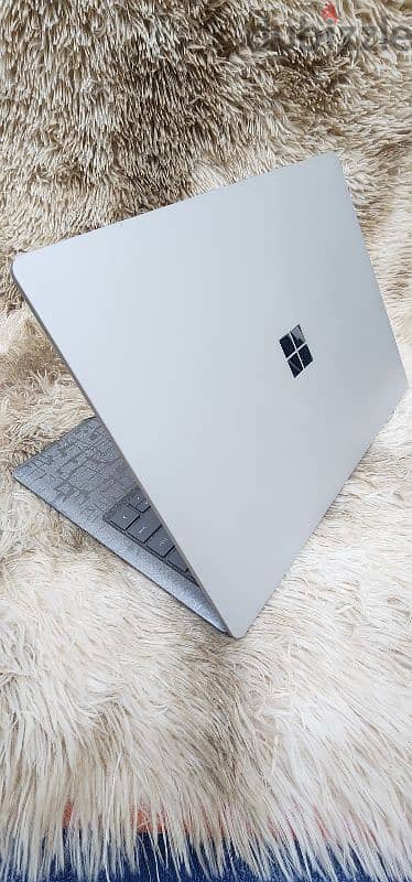 Surface laptop 2 8th genration 2k Touchscreen 5