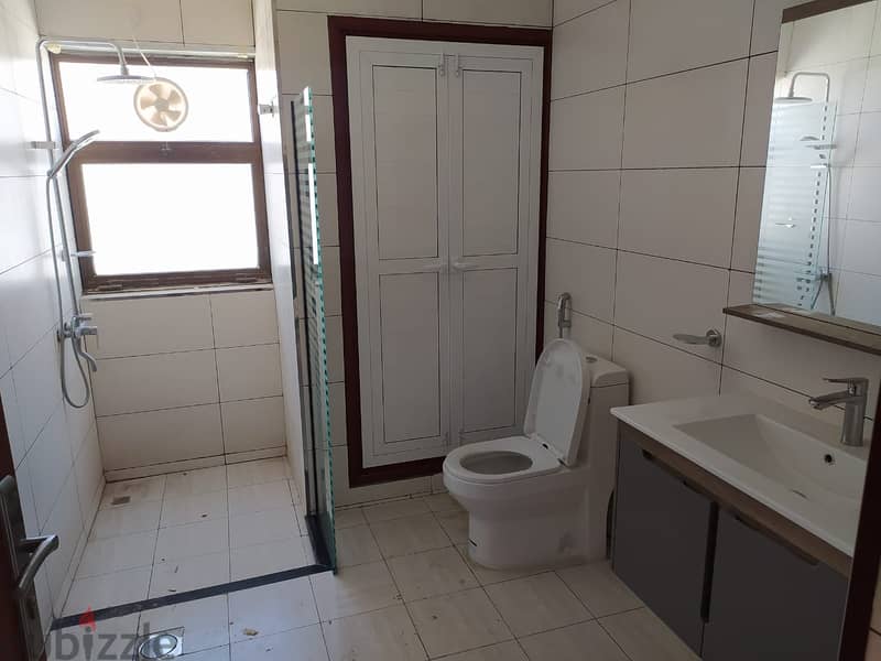 ADV922*3BHK+Maid villa for rent in qurum 2