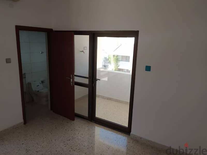 ADV922*3BHK+Maid villa for rent in qurum 3