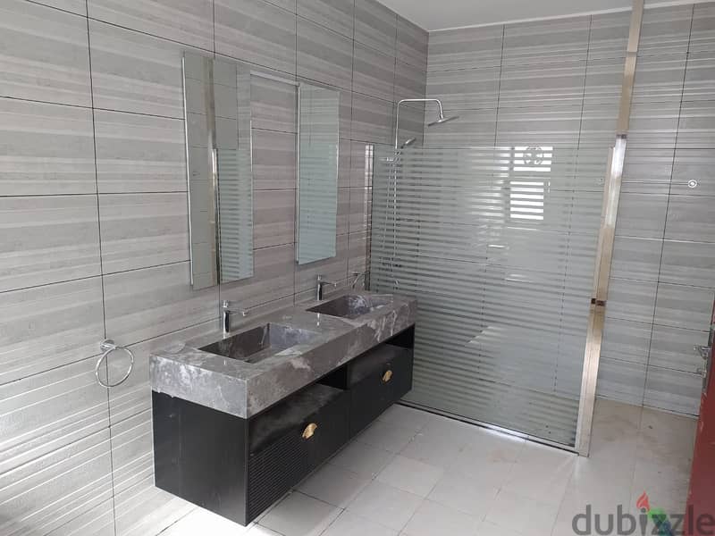 ADV922*3BHK+Maid villa for rent in qurum 5