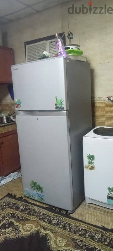 Very large refrigerator 750 litres