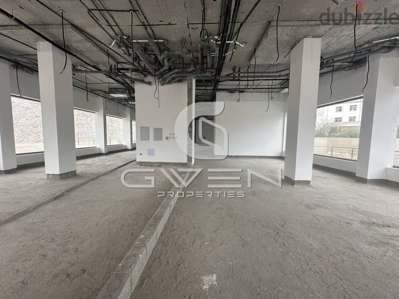 Road Facing Showroom for Rent in Hamriya! 8