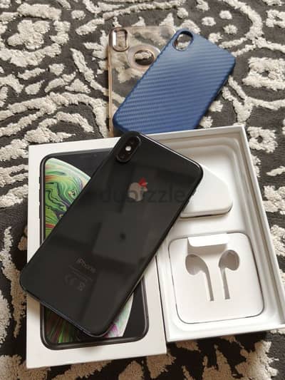 iPhone xs 64gb excellent condition